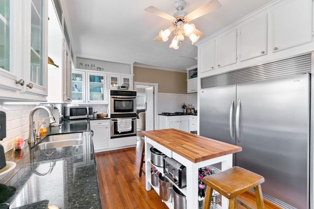 2222 N Main Street, Highlands, TX 77562