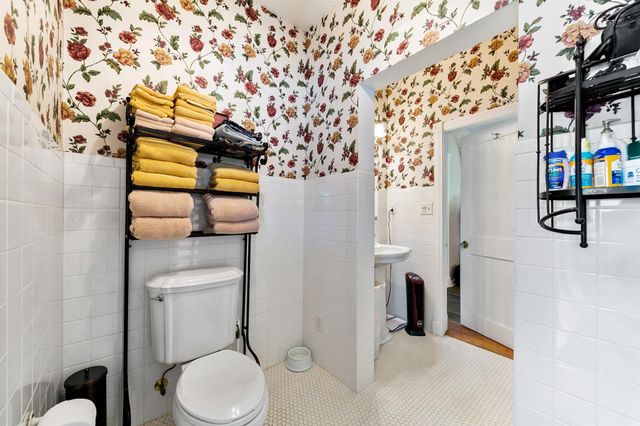 2222 N Main Street, Highlands, TX 77562