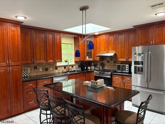 276 Edwards Rd, Parsippany-troy Hills Twp., NJ 07054