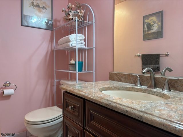 276 Edwards Rd, Parsippany-troy Hills Twp., NJ 07054