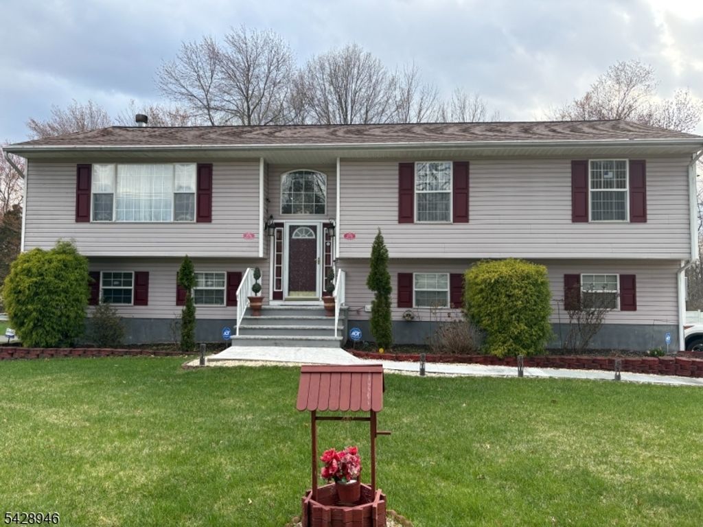 276 Edwards Rd, Parsippany-troy Hills Twp., NJ 07054