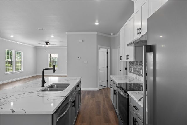 502 N Mignonette Drive, Kosse, TX 76653