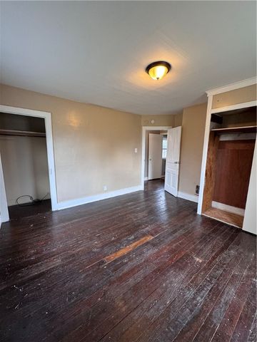 504 Emerson Ave, Farrell, PA 16121