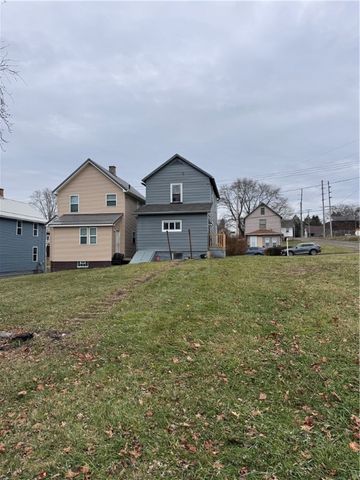 504 Emerson Ave, Farrell, PA 16121
