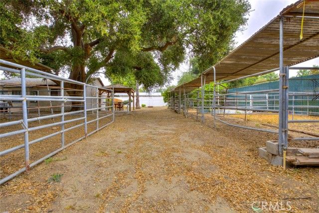 11350 Orcas, Sylmar (los Angeles), CA 91342