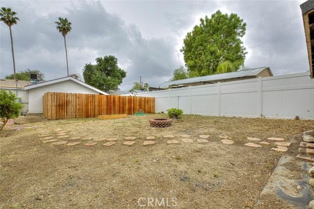 11350 Orcas, Sylmar (los Angeles), CA 91342