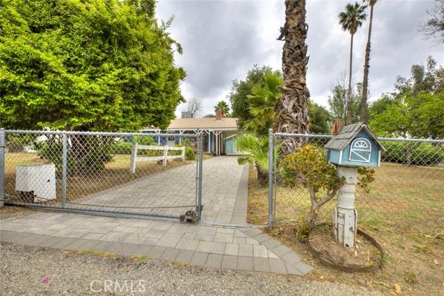 11350 Orcas, Sylmar (los Angeles), CA 91342