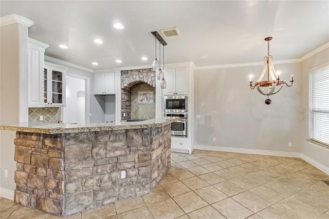 3905 Carrington Lane, Norman, OK 73072
