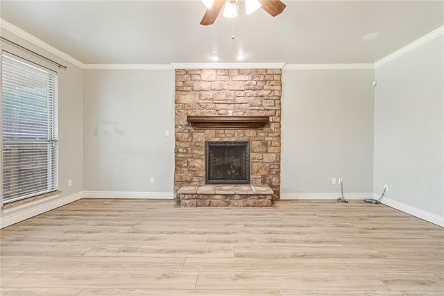 3905 Carrington Lane, Norman, OK 73072