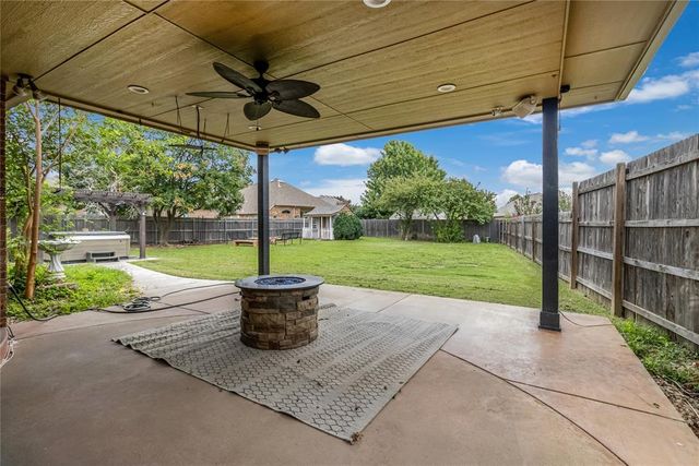 3905 Carrington Lane, Norman, OK 73072
