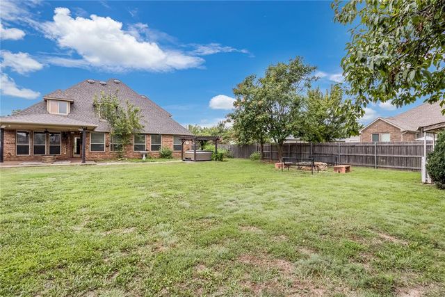 3905 Carrington Lane, Norman, OK 73072