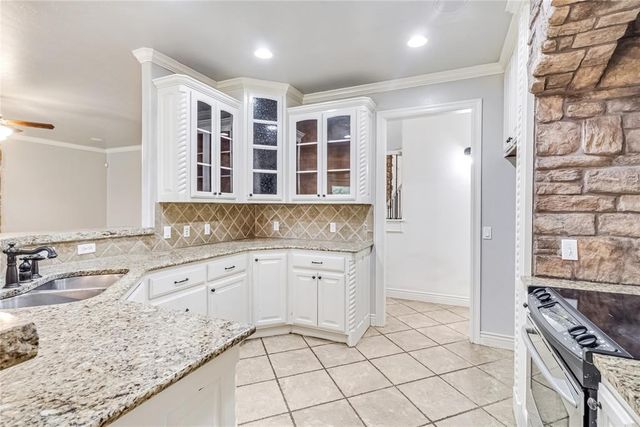 3905 Carrington Lane, Norman, OK 73072
