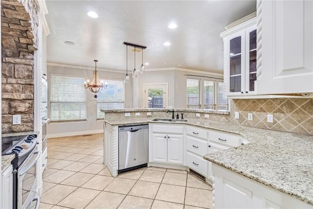3905 Carrington Lane, Norman, OK 73072