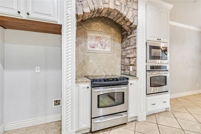 3905 Carrington Lane, Norman, OK 73072
