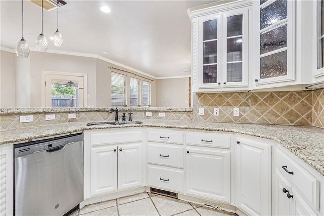 3905 Carrington Lane, Norman, OK 73072