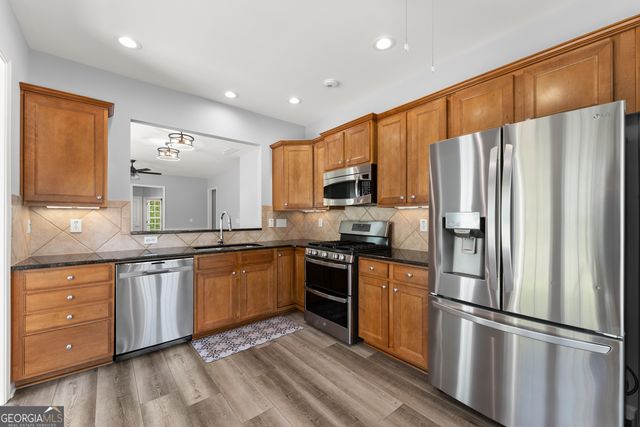6247 LONGLEAF Drive, Hoschton, GA 30548