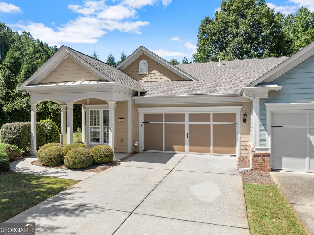 6247 LONGLEAF Drive, Hoschton, GA 30548