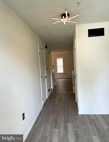 101 HICKORY HOLLOW CIR, Warrington, PA 18976