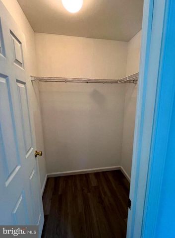 101 HICKORY HOLLOW CIR, Warrington, PA 18976