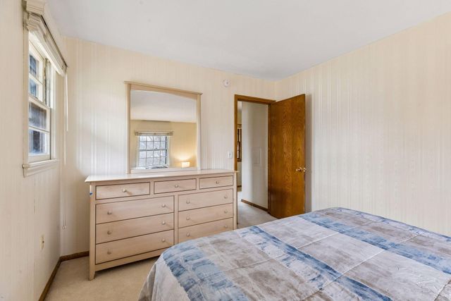 325 107th Avenue NE, Blaine, MN 55434