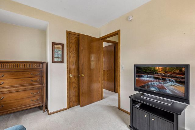 325 107th Avenue NE, Blaine, MN 55434