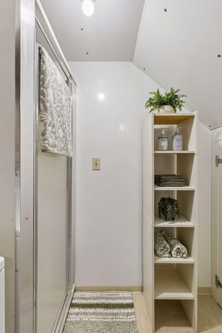 325 107th Avenue NE, Blaine, MN 55434