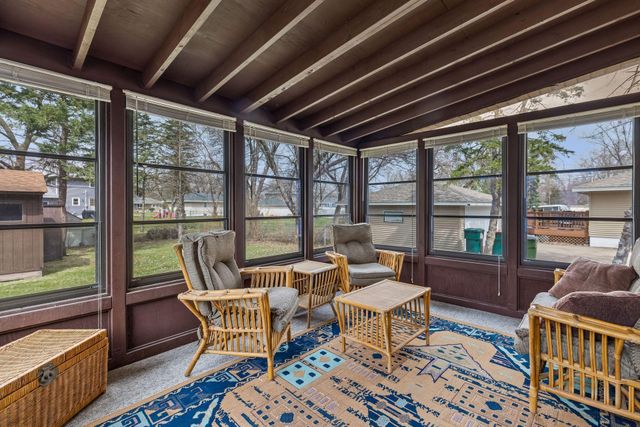 325 107th Avenue NE, Blaine, MN 55434