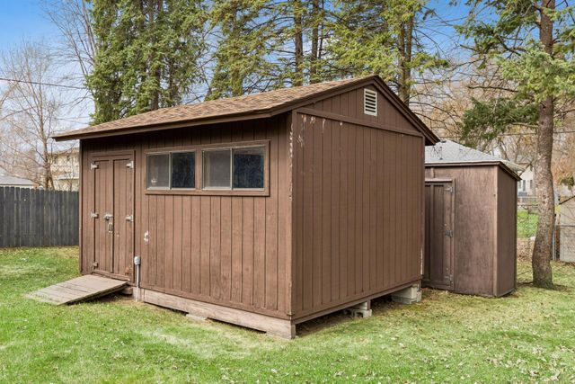 325 107th Avenue NE, Blaine, MN 55434