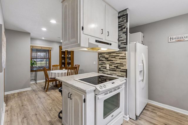 325 107th Avenue NE, Blaine, MN 55434