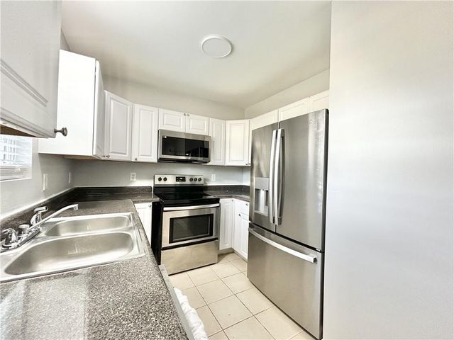 1026 Wheel House Lane C, Monroe, GA 30655