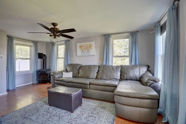 365 Shattuck Way, Newington, NH 03801