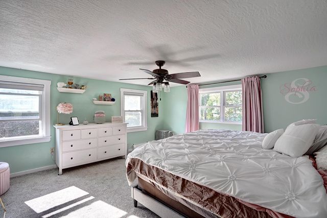 365 Shattuck Way, Newington, NH 03801