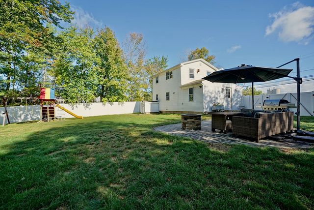 365 Shattuck Way, Newington, NH 03801