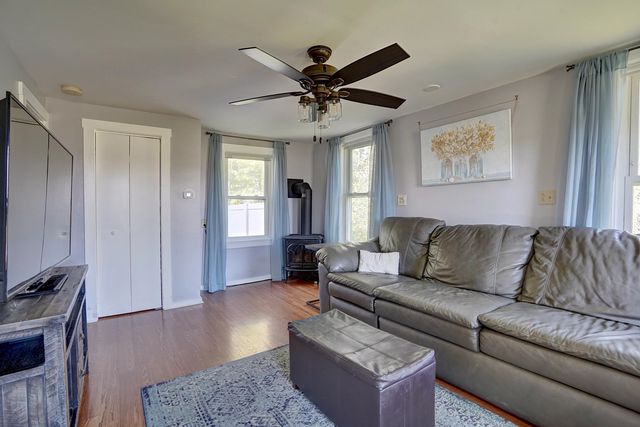 365 Shattuck Way, Newington, NH 03801