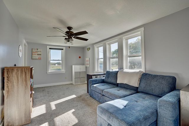 365 Shattuck Way, Newington, NH 03801