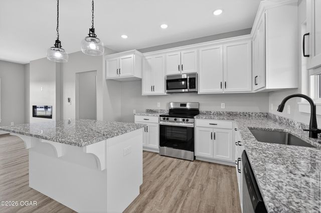 2005 Lakeview Street, Carthage, MO 64836