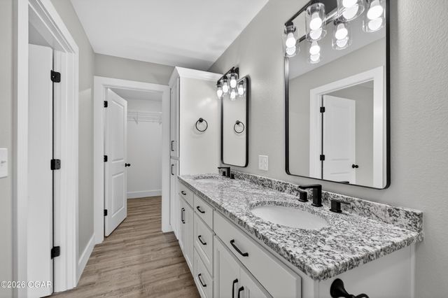 2005 Lakeview Street, Carthage, MO 64836