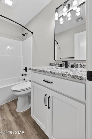 2005 Lakeview Street, Carthage, MO 64836