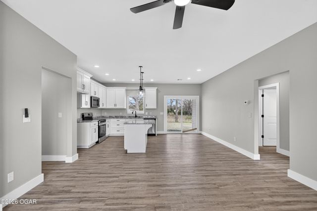 2005 Lakeview Street, Carthage, MO 64836