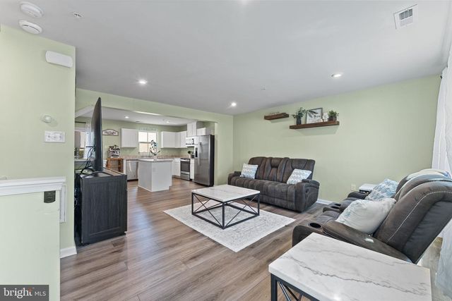 140 NELSON LN, Sanatoga, PA 19464