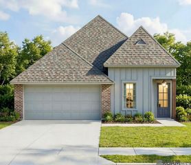 33550 Tenor Dr, Denham Springs, LA 70706