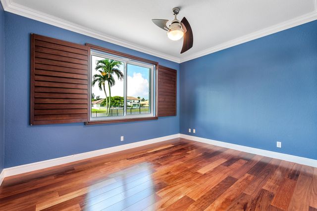 112 ISOLA Circle, Royal Palm Beach, FL 33411