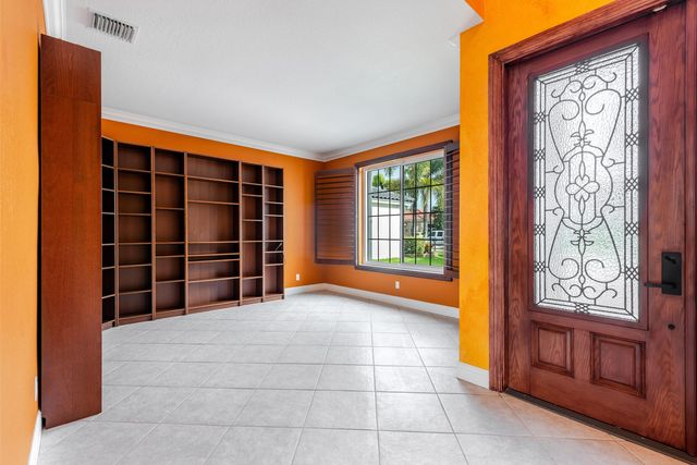 112 ISOLA Circle, Royal Palm Beach, FL 33411