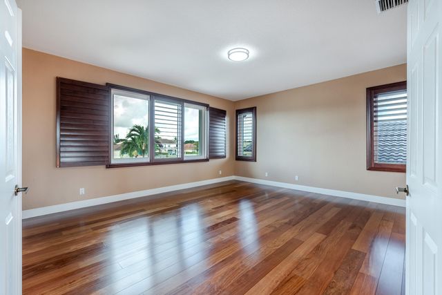 112 ISOLA Circle, Royal Palm Beach, FL 33411