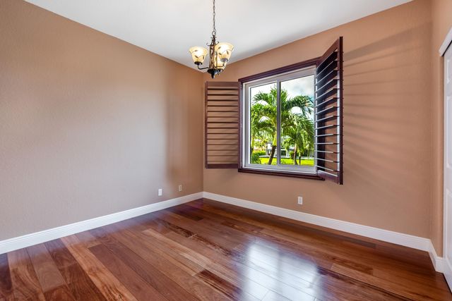 112 ISOLA Circle, Royal Palm Beach, FL 33411