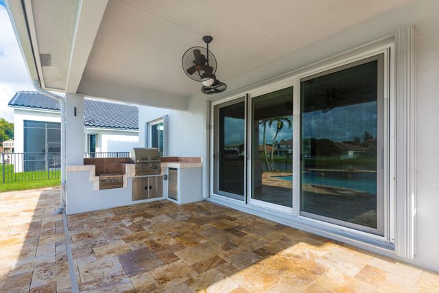 112 ISOLA Circle, Royal Palm Beach, FL 33411