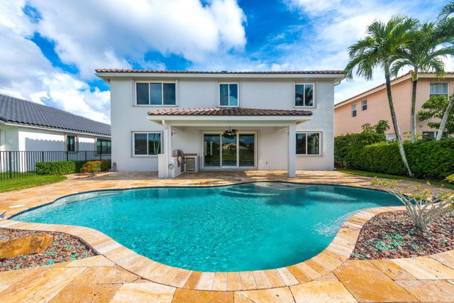 112 ISOLA Circle, Royal Palm Beach, FL 33411