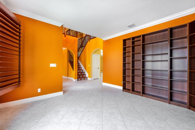 112 ISOLA Circle, Royal Palm Beach, FL 33411