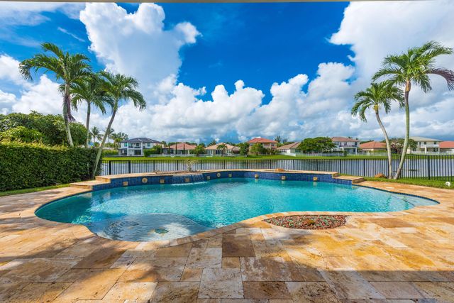 112 ISOLA Circle, Royal Palm Beach, FL 33411