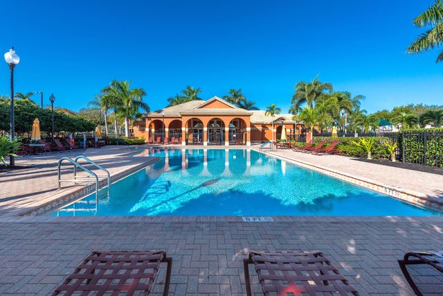 112 ISOLA Circle, Royal Palm Beach, FL 33411